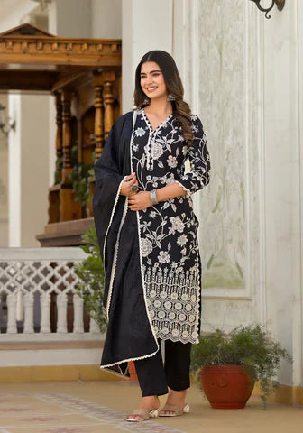 Ladis  Dress